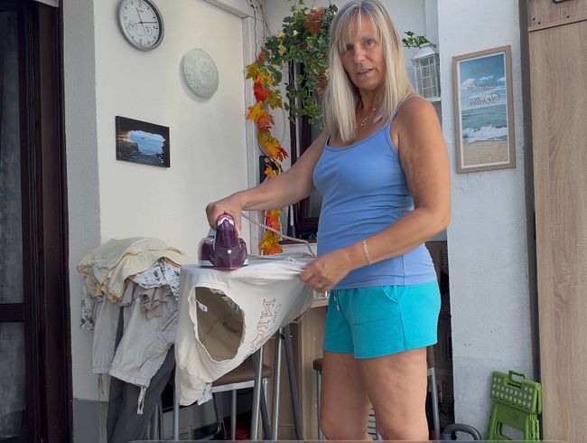 SweetSusiNRW's Porno Video: Bügel fetisch
